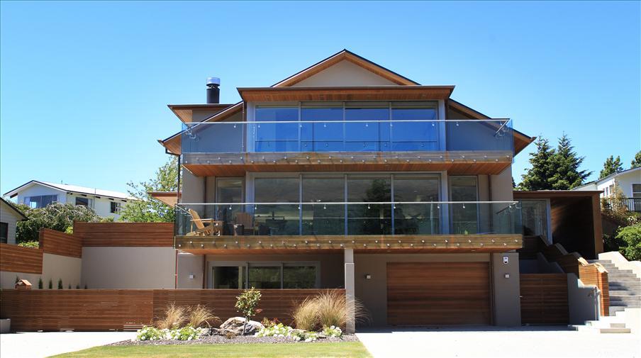Lakefront Wanaka House Amazing